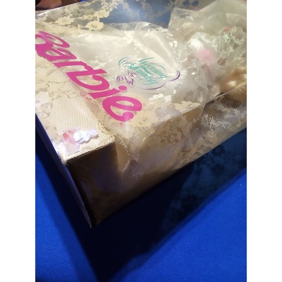 Vintage 1989 Wedding Fantasy Barbie - Still In Original Packaging -DENTED BOX - Picture 4 of 8